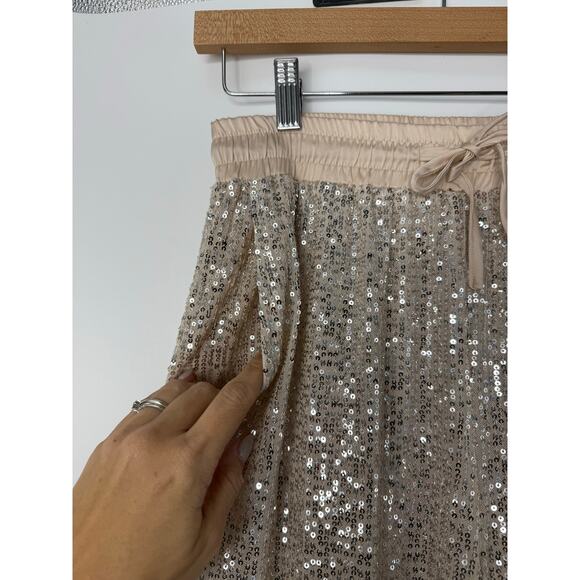 Ellison Sequin Jogger Pants in Champagne Beige Size M Holidays Glam - Picture 5 of 9